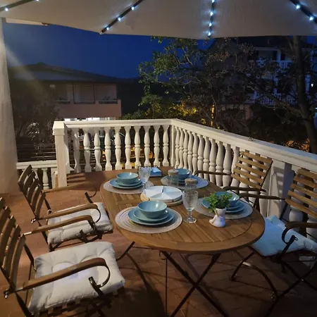 Beachside Apartman